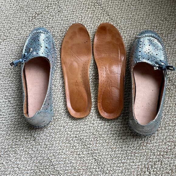 PHANY Metallic Blue Silver Leather Flats Shoes Loafers Womens EU 37 / US 6.5 - Picture 10 of 13